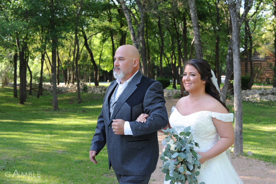 Tejas Hall wedding photo,Texas Old Town wedding, texas hill country,Texas Hill Country Photographer, Texas Hill Country wedding 