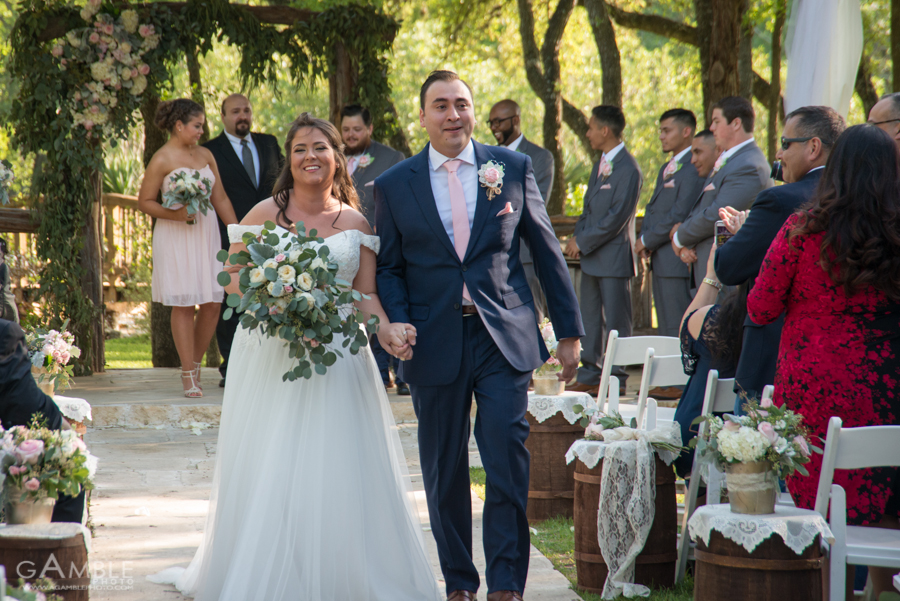 Tejas Hall wedding photo,Texas Old Town wedding, texas hill country,Texas Hill Country Photographer, Texas Hill Country wedding 